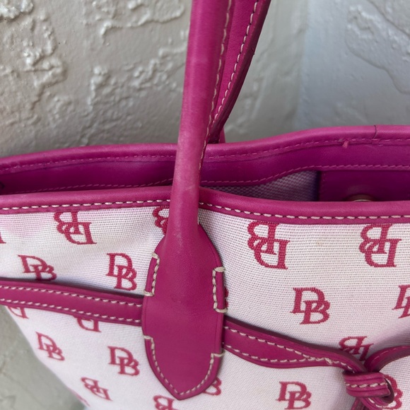 vintage Dooney & Bourke white and pink monogram canvas tote bag - Picture 4 of 11